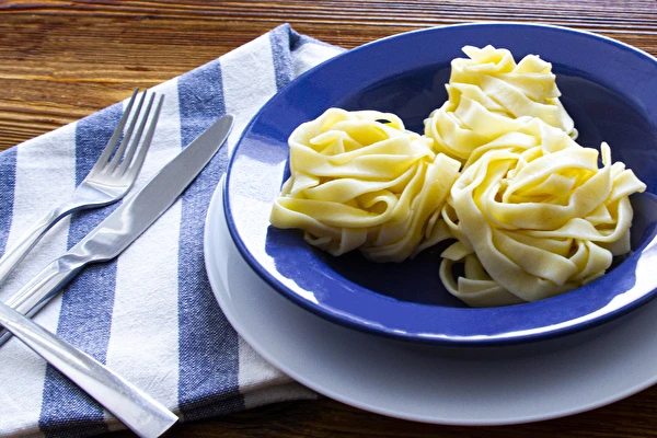 Hemgjorda tagliatelle