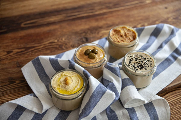 Hummus i olika smakvarianter